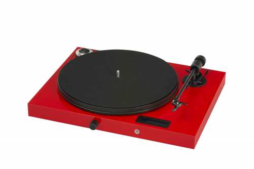 Pro-Ject Juke Box E levysoitin-vahvistin yhdistelmä.