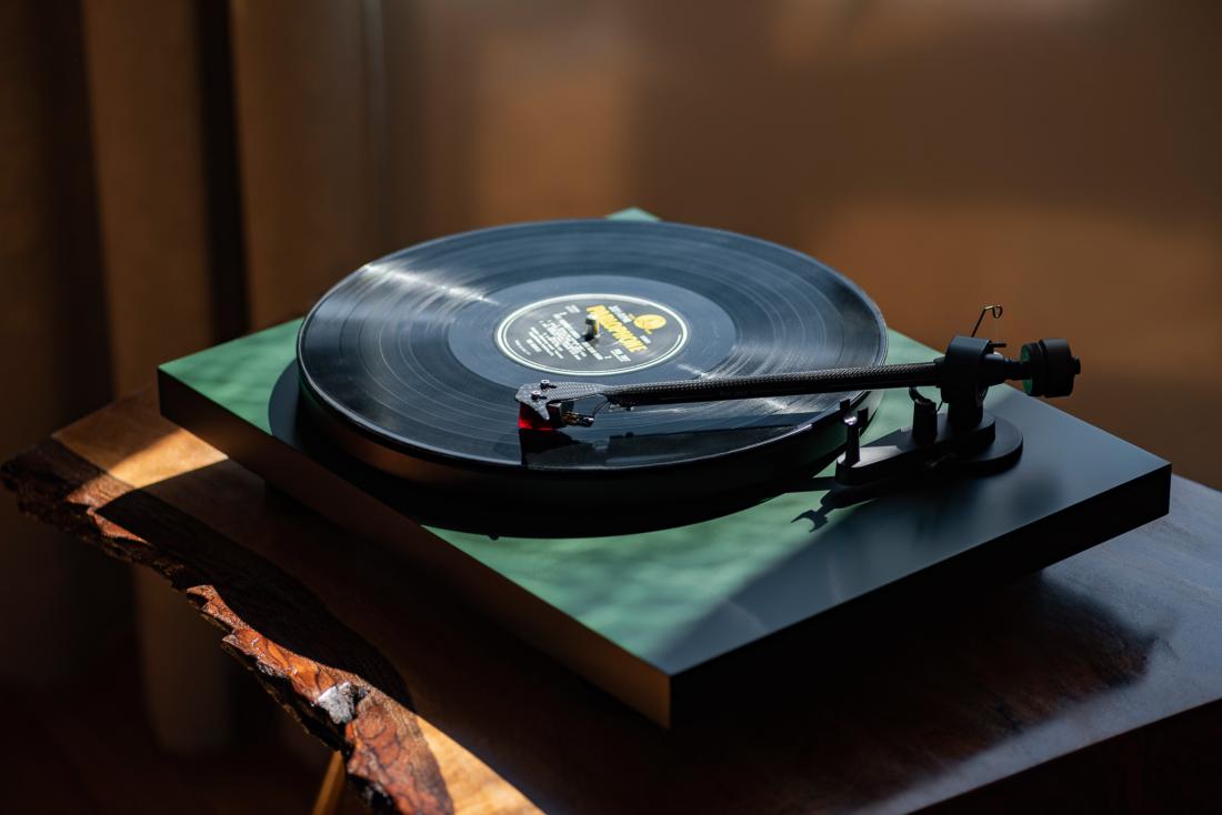 Pro-Ject Debut Carbon EVO.