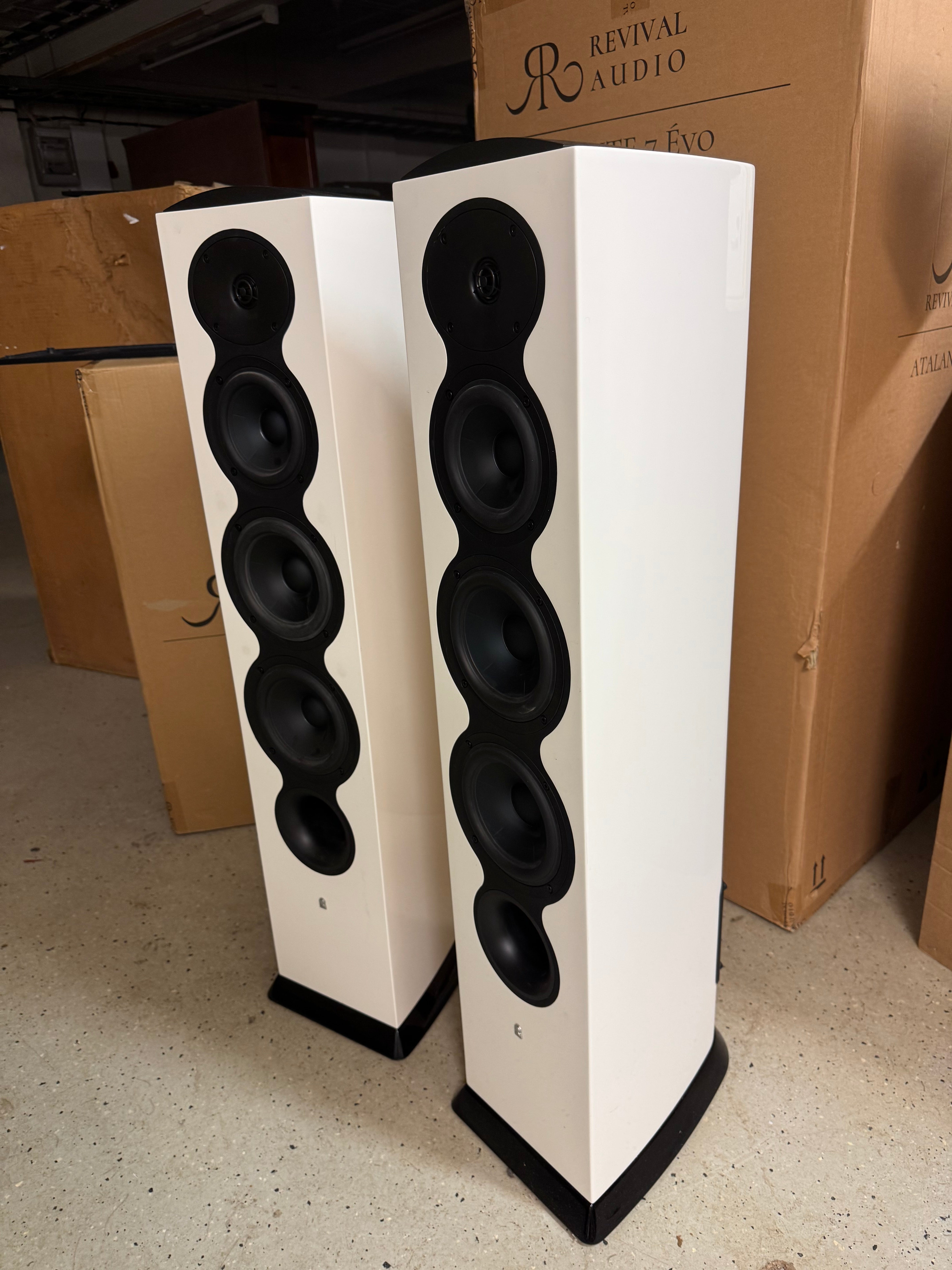 Revel F206