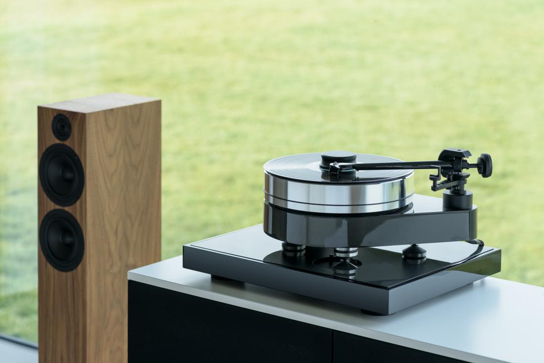 Pro-Ject RPM 10 Carbon.