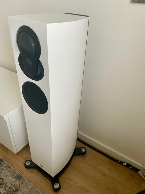 Linn Akubarik Exakt