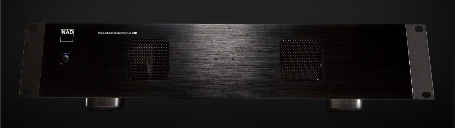 NAD CI940 edestä.