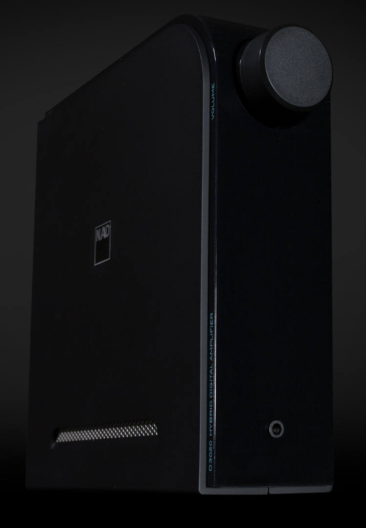 NAD D3020 edestä.