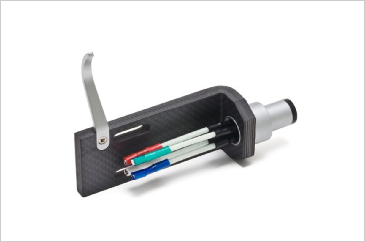 Oyaide HS-CF head shell.