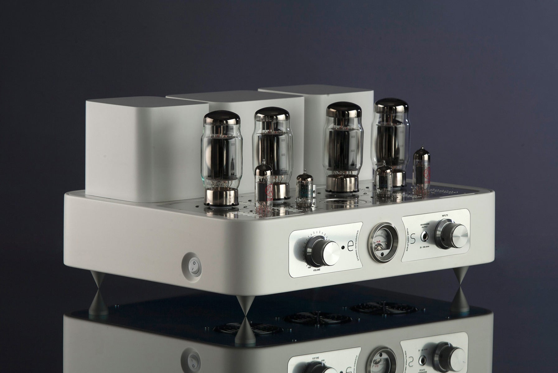Traformatic Audio EOS – integrated amplifier.